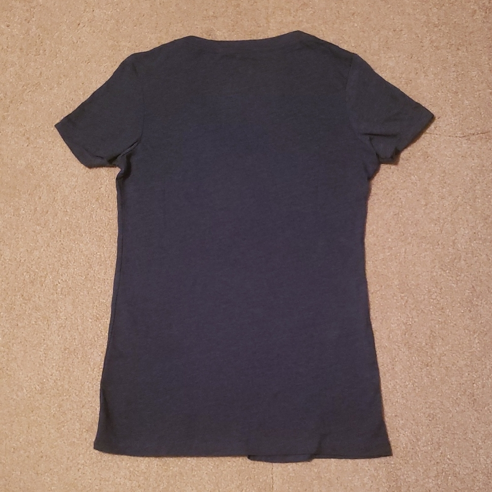 NFL Team Apparel Women's New England Patroits V-neck Short Sleeve Shirt - Picture 2 of 8